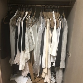 引っ越しの為レディース春夏服お譲り致します。