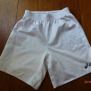 アシックス　ショートパンツ　130㎝　中国製