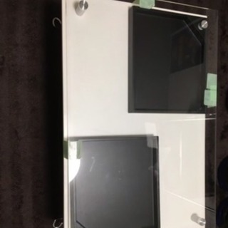 ガラスローテーブルの画像