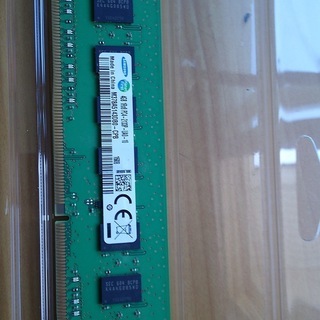 パソコン　ディスクトップメモリーＤＤＲ４の画像