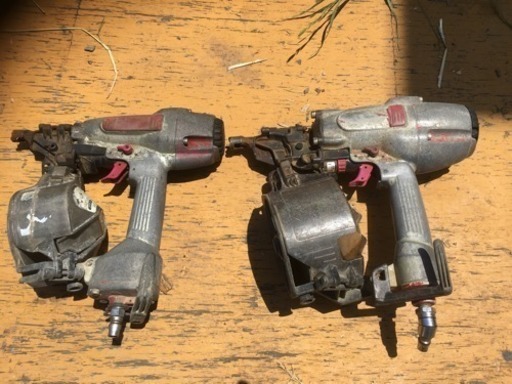 MAXエアー釘打ち機550と450