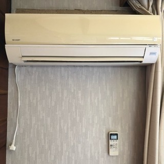 今日明日限定。エアコン 室内機＋室外機の画像