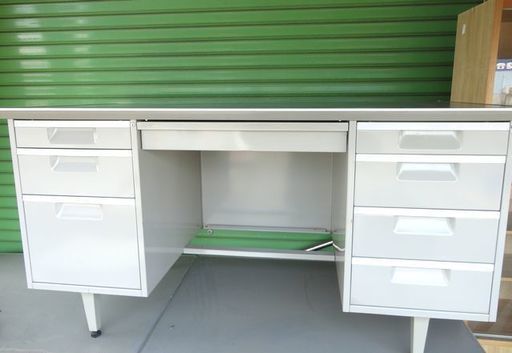 「ジモチィ」見たで4,000円引き！の5,980円　KOKUYO コクヨ 両袖事務机 オフィスデスク スチール 幅約146cm 事務用品