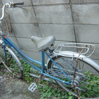 自転車　　２４インチ位　　　部品取り車
