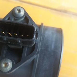 中古 TC24セレナ エアフロセンサー エアマスの画像