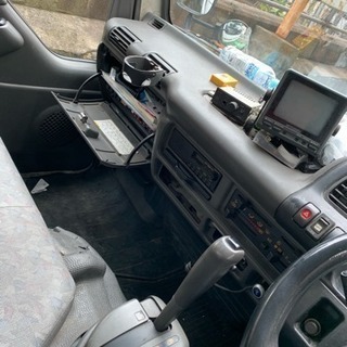 いすず準中型トラック ATの画像