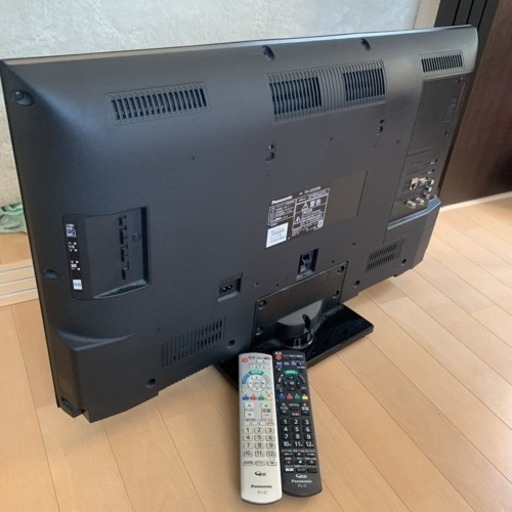Panasonic VIERA 32型 TH-32D300 16年製