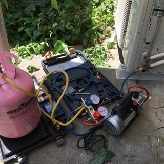 エアコン取付け、取外し、移設、ガス補充、コンセント取付け、電源工事承ります‼️※各種カード決済（VISA．DC．mastercard.AMERICAN EXPRESS．交通系電子マネー）がご利用出来ます。2020年10月～ - 便利屋