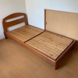 木製ベッドフレーム