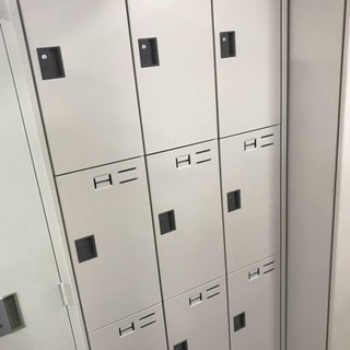 コクヨ 9人用ロッカー カギ有 中古