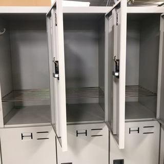 コクヨ 9人用ロッカー カギ有 中古