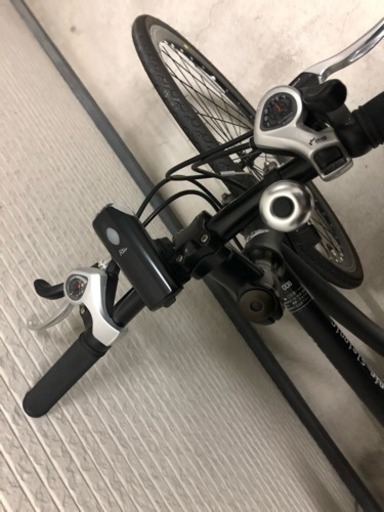 《美品》クロスバイク 21段変速 タイヤサイズ700C