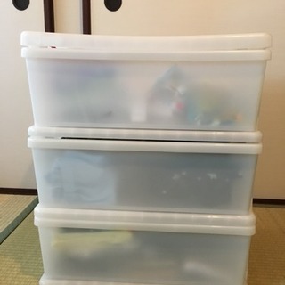 ニトリの3段チェスト(3台＝1500円)