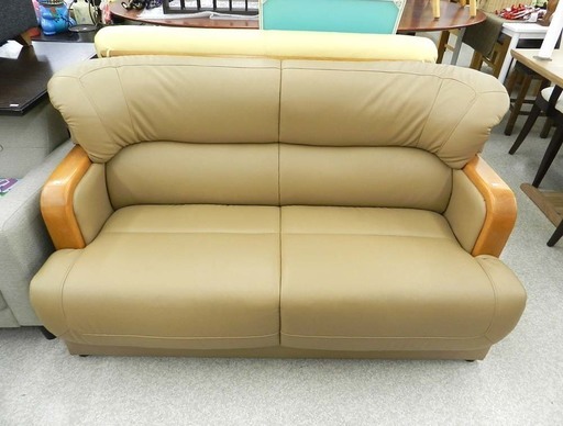 レザー調2人掛けソファー　ライトブラウン　☆ PayPay(ペイペイ)決済可能 ☆ 札幌市 北区 屯田
