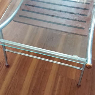 ダイニングガラステーブル、差し上げます【取りに来ていただける方限定】の画像