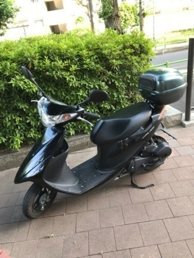 28年式 スズキアドレスV50ブラック レッドバロンで買いました