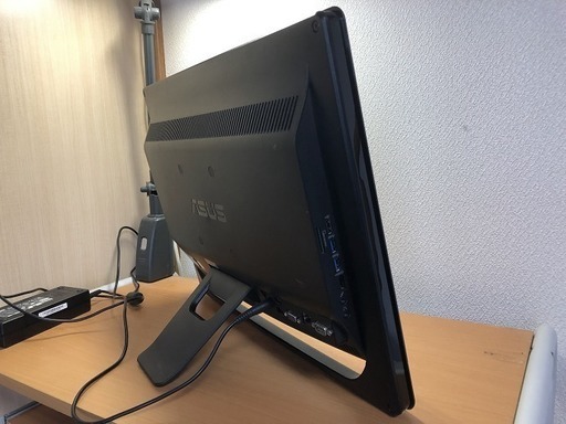 値下げ致しました。中古　ASUS All-in-One PC ET2012EUTS 新品SSD240GB　Core i3 3.30GHz 4GBメモリ