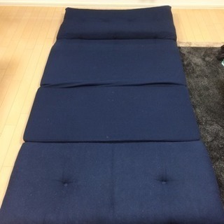 ソファ座イスの画像