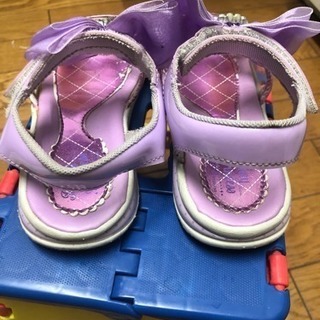 子供サンダルの画像