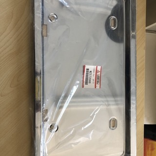 新品！ナンバープレートフレーム　大型用