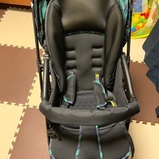 ピジョンランフィエフA型ベビーカーの画像