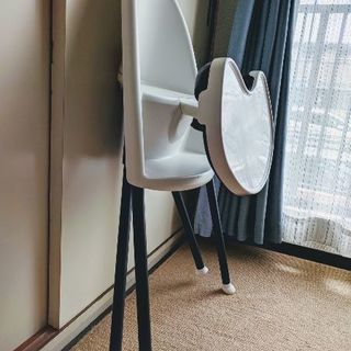 中古】ベビービョルン ハイチェア 白