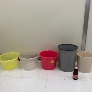 小型バケツ、ゴミ箱