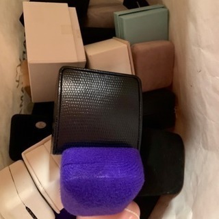 無料 0円 アクセサリーケース ブローチ イヤリング ピアス カフス ボールペン ネックレス コイン ケースなどいろいろ多数ありの画像