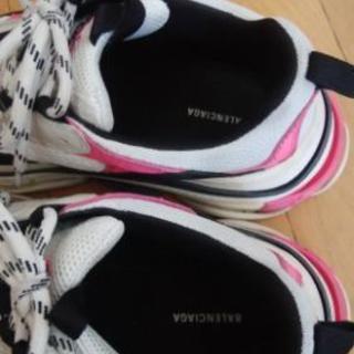 ブランド品！BALENCIAGA！トリプルエス！の画像