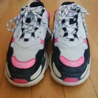 ブランド品！BALENCIAGA！トリプルエス！の画像