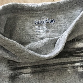 90cm babygap Tシャツの画像