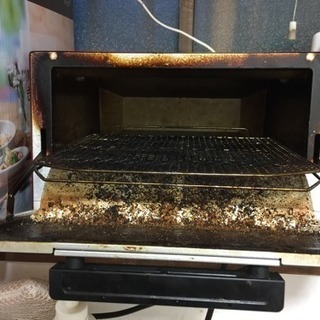 オーブントースターです。普通に使えます。使用感あり。の画像