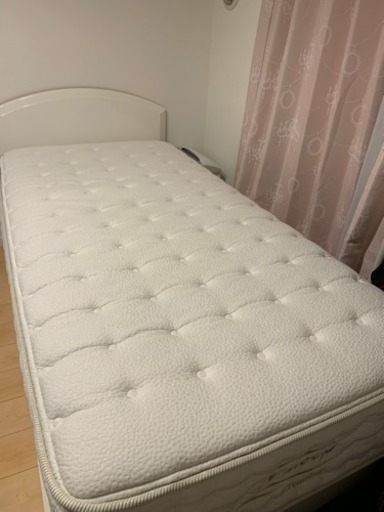 マットレス付きシングルベッド(収納つき)