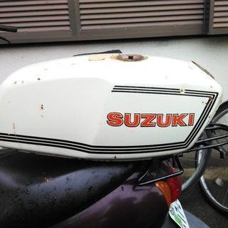 RG250 ｶﾞｿﾘﾝﾀﾝｸ SUZUKI 旧車 RG250E 燃料