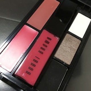 新品未使用♡ボビーブラウン♡リップカラー&アイカラーパレットの画像