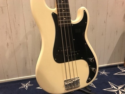 フェンダー プレシジョンベース fender precision bass