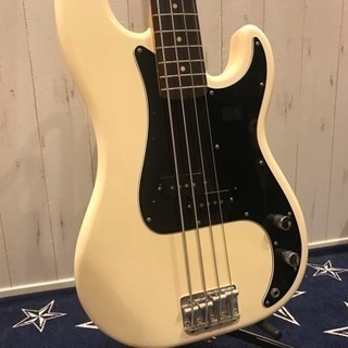 フェンダー プレシジョンベース fender precision bass