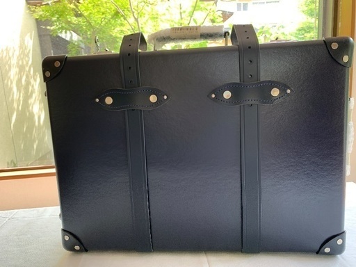 グローブトロッタ- ネイビー  美品