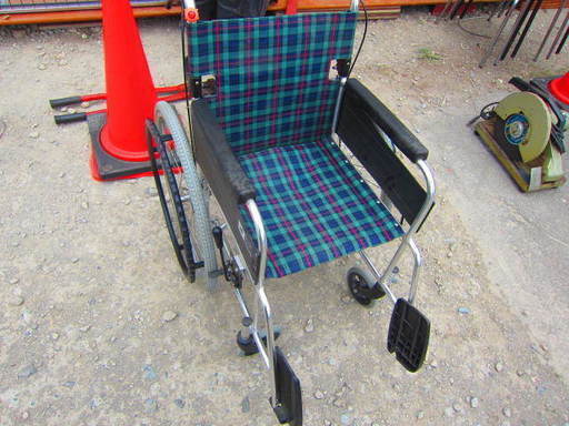 リサイクルショップのダイトーです。お持ち帰り価格　車イス
