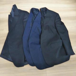 AB7 中古のスーツ　三着