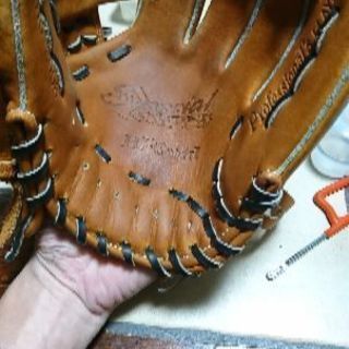 グローブのグリス入れ替えの画像