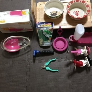 犬 食器 ダイニング台 フオミネータ 水飲みなどの画像