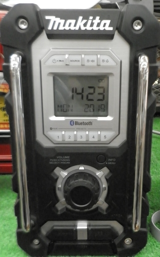 【引取限定 戸畑本店】マキタ　充電式ラジオ　中古品　MR108B