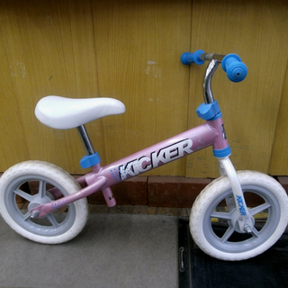 札幌 バランスバイク キッカー 自転車のあさひ ストライダー風