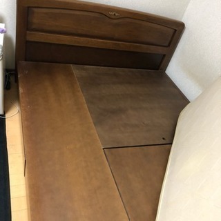 ダブルベッド　あげます！