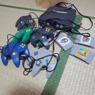 ニンテンドー64本体+コントローラー5個+ソフト3本