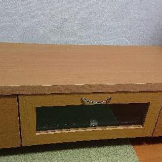 テレビボードの画像