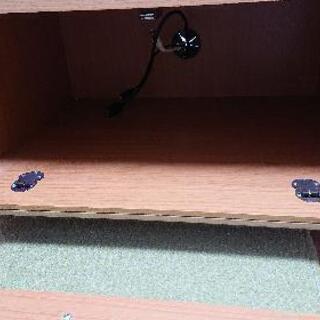 テレビボードの画像