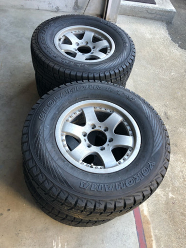265/70/16 ハイラックス、ランクル、スタッドレスタイヤ