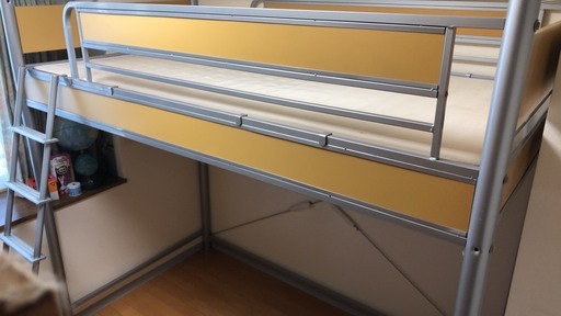 シングルサイズ　ロフトベッド　薄マットレス付